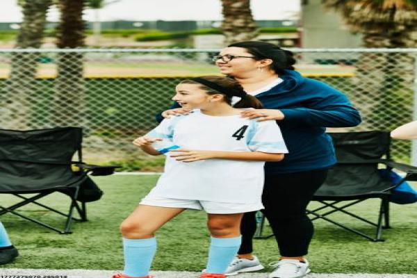 速锋体育培训学院招聘(图1)